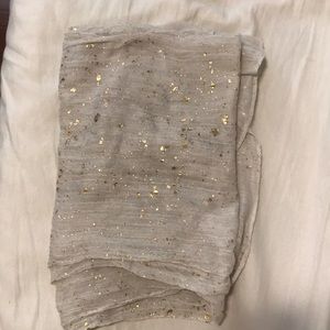 White scarf w gold flecks